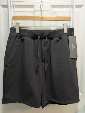NWT CRZ Yoga Men's On The Travel Shorts